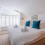 The White House, Southwold