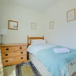 54 Stradbroke Road