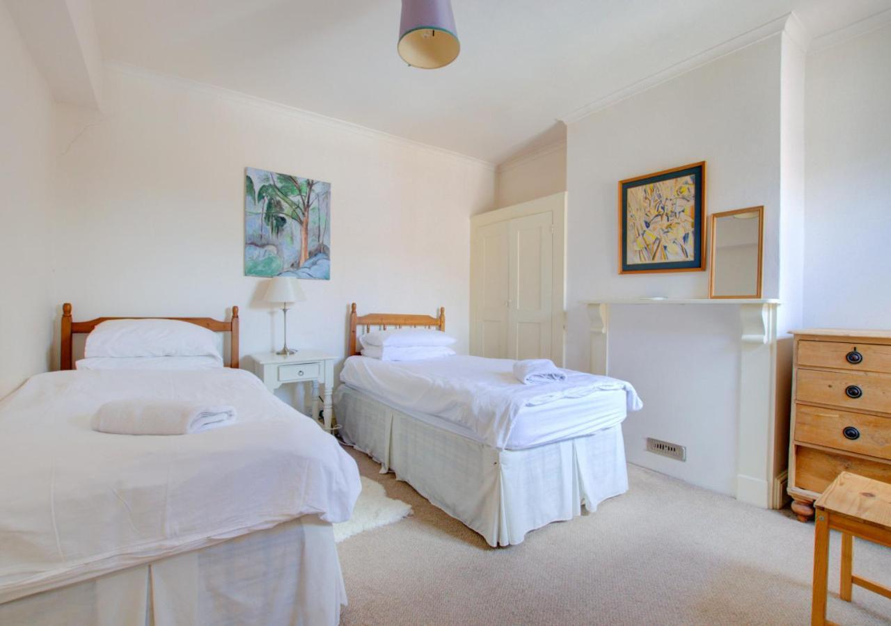 54 Stradbroke Road