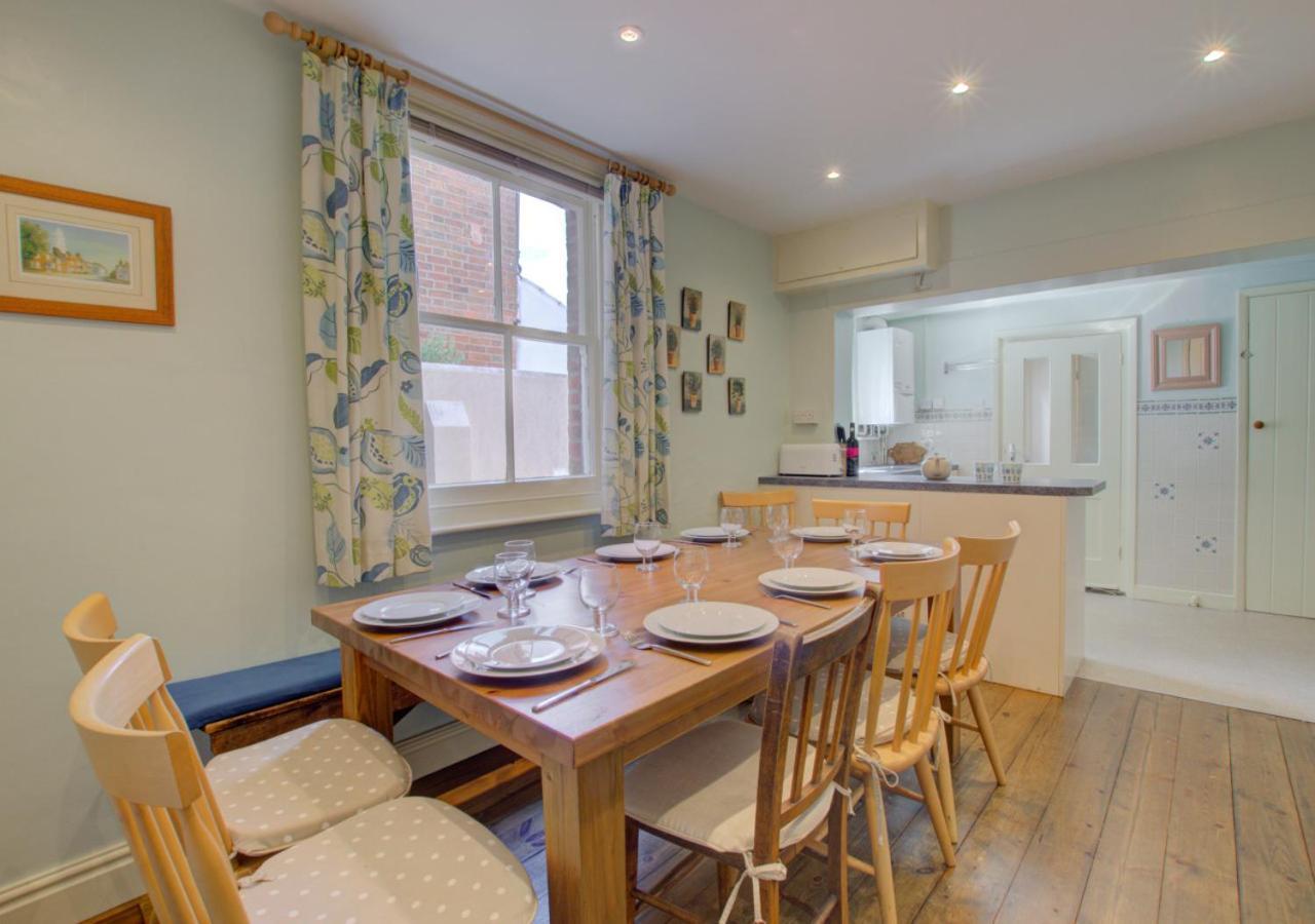54 Stradbroke Road * Southwold