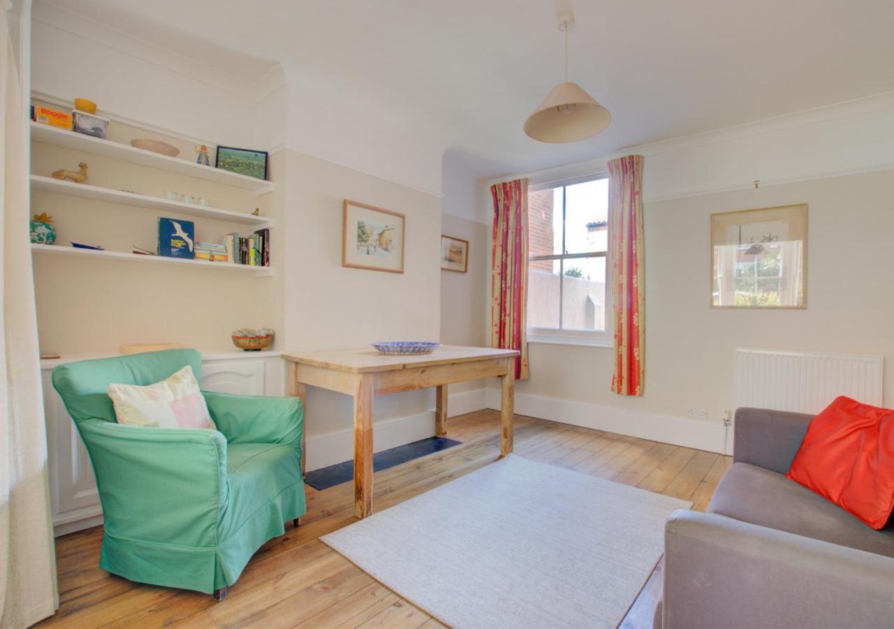 54 Stradbroke Road Holiday home *