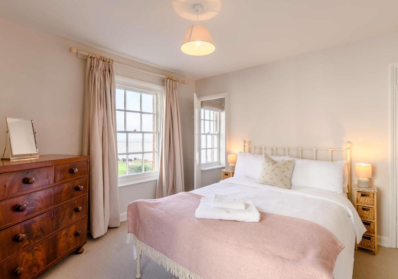 East Cliff House Holiday home *