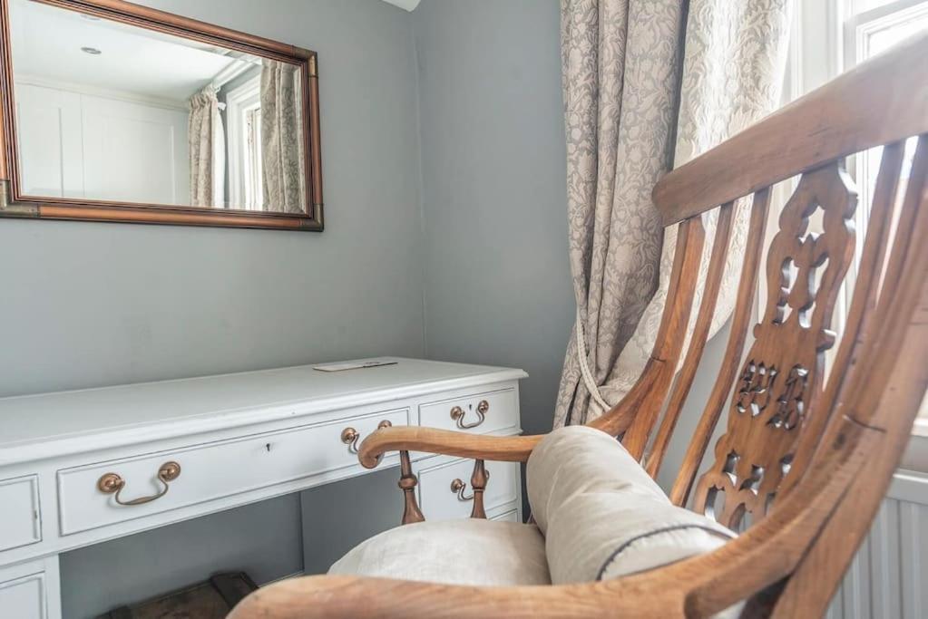 15 York Road,