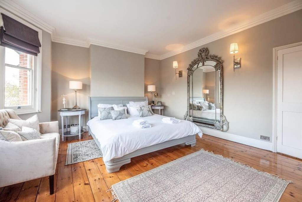 15 York Road, Holiday home