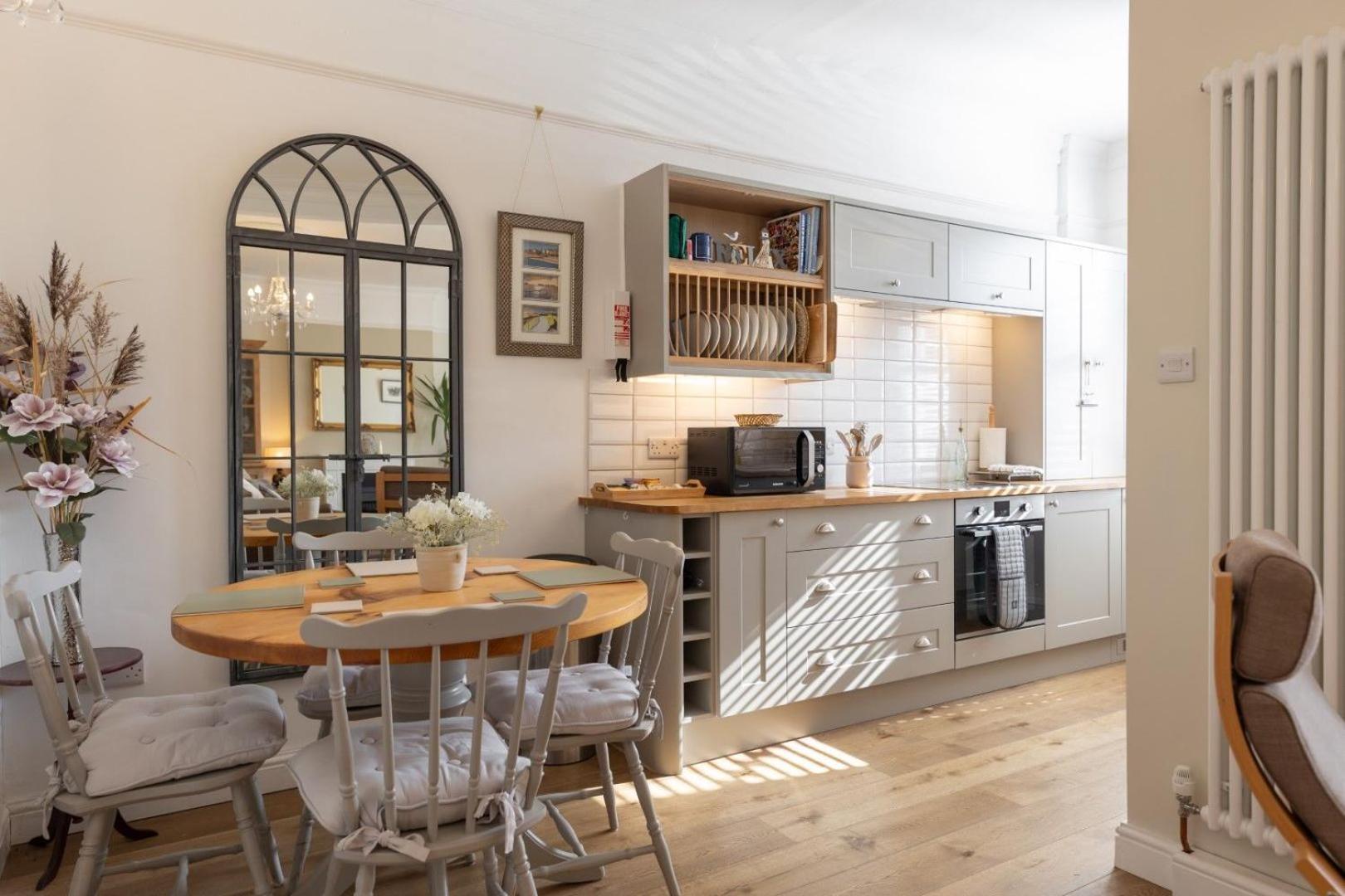 12a Fieldstile Road Holiday home