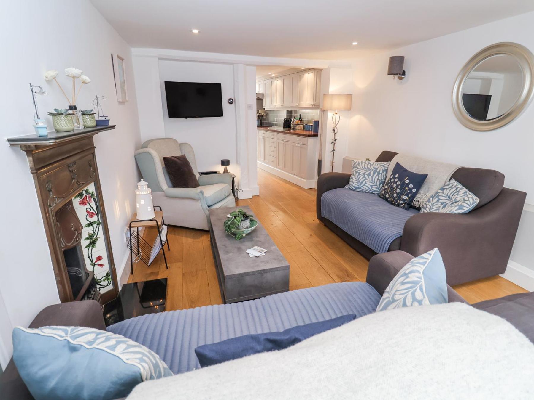 Dolphin Cottage, Holiday home *