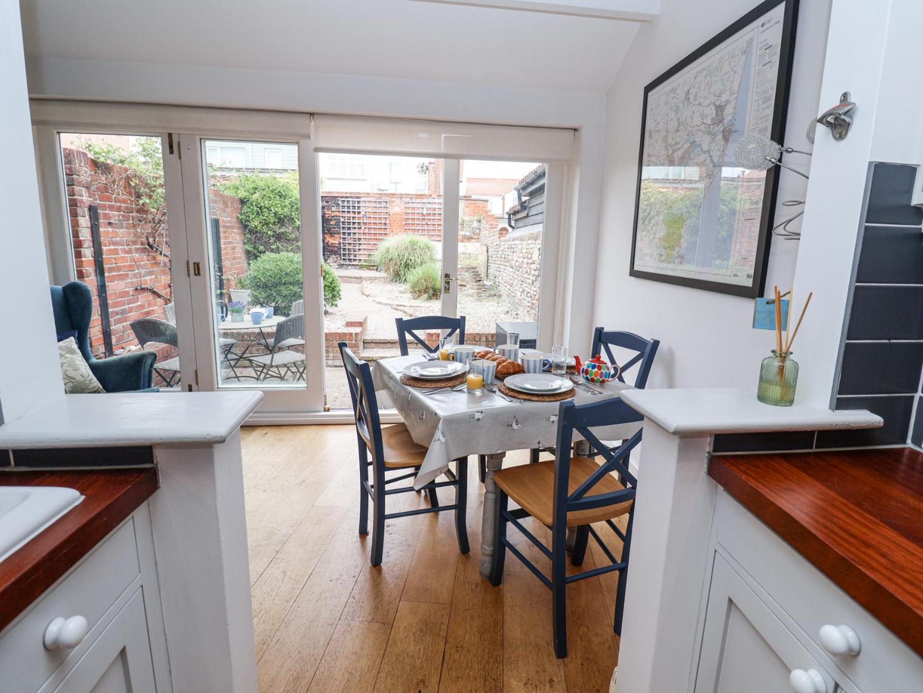Dolphin Cottage, * Southwold