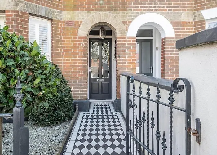 15 York Road, Southwold