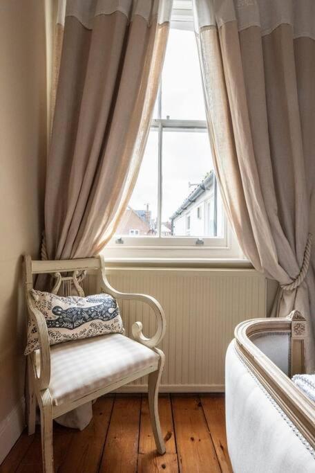 15 York Road, * Southwold