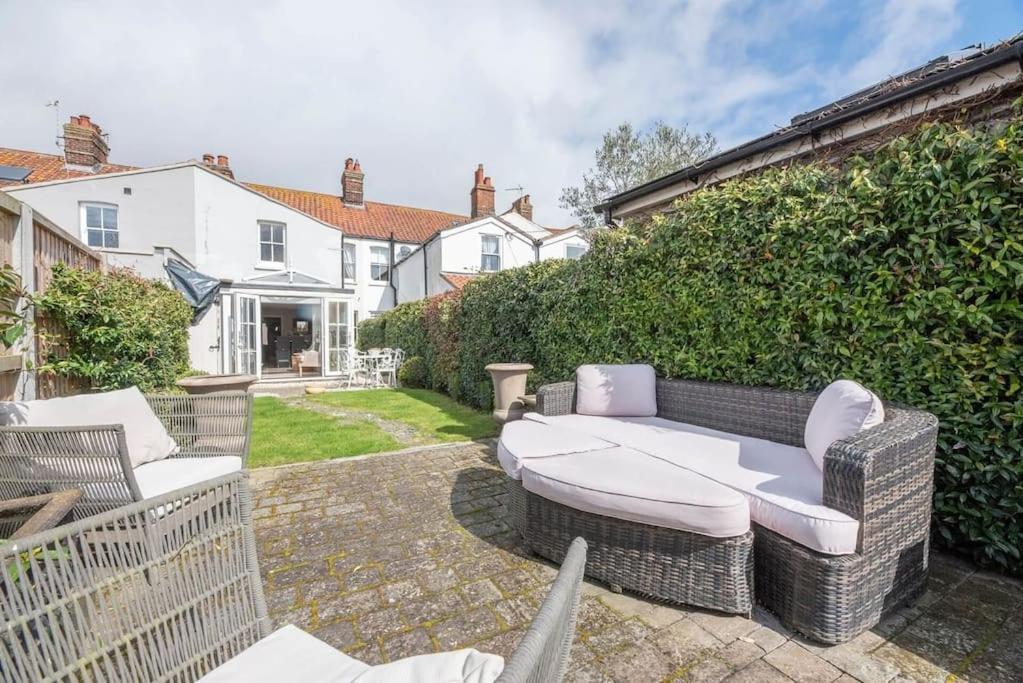 15 York Road, * Southwold