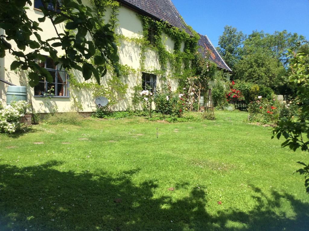 Bed & Breakfast Valley Farmhouse, Westhall 4*